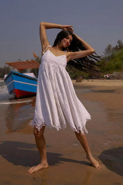 SCALLOPED EMBROIDERED MINI - dash and dot