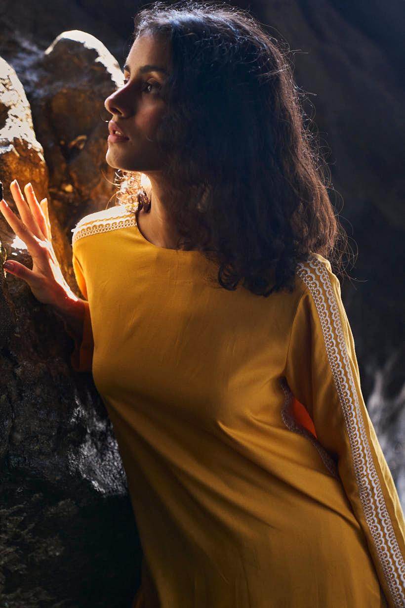 SIDE EMBROIDERED TOP - dash and dot