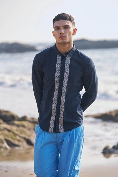 FRONT & BACK BORDER SHIRT - dash and dot