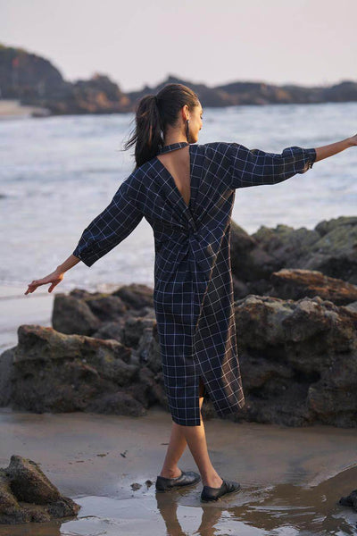 BACK TWIST SHIRT DRESS - dash and dot