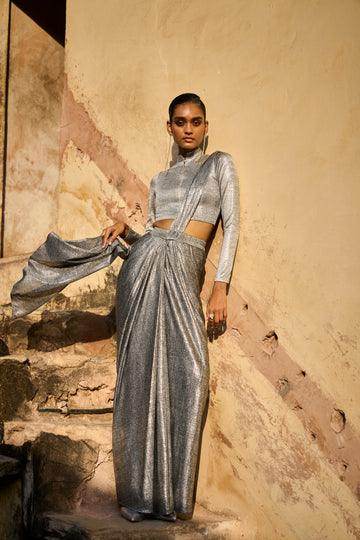 SILVER KNITTED SHIRT AND SARI SKIRT - dash and dot