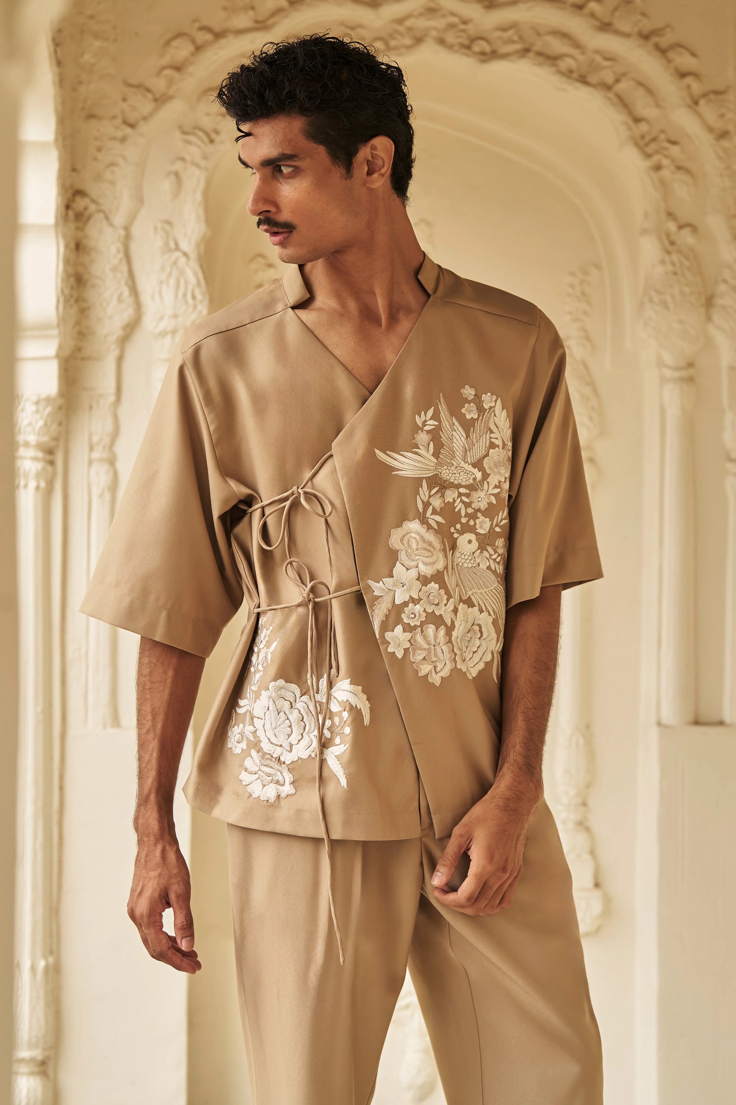 EMBROIDERED SIDE-TIE SHIRT