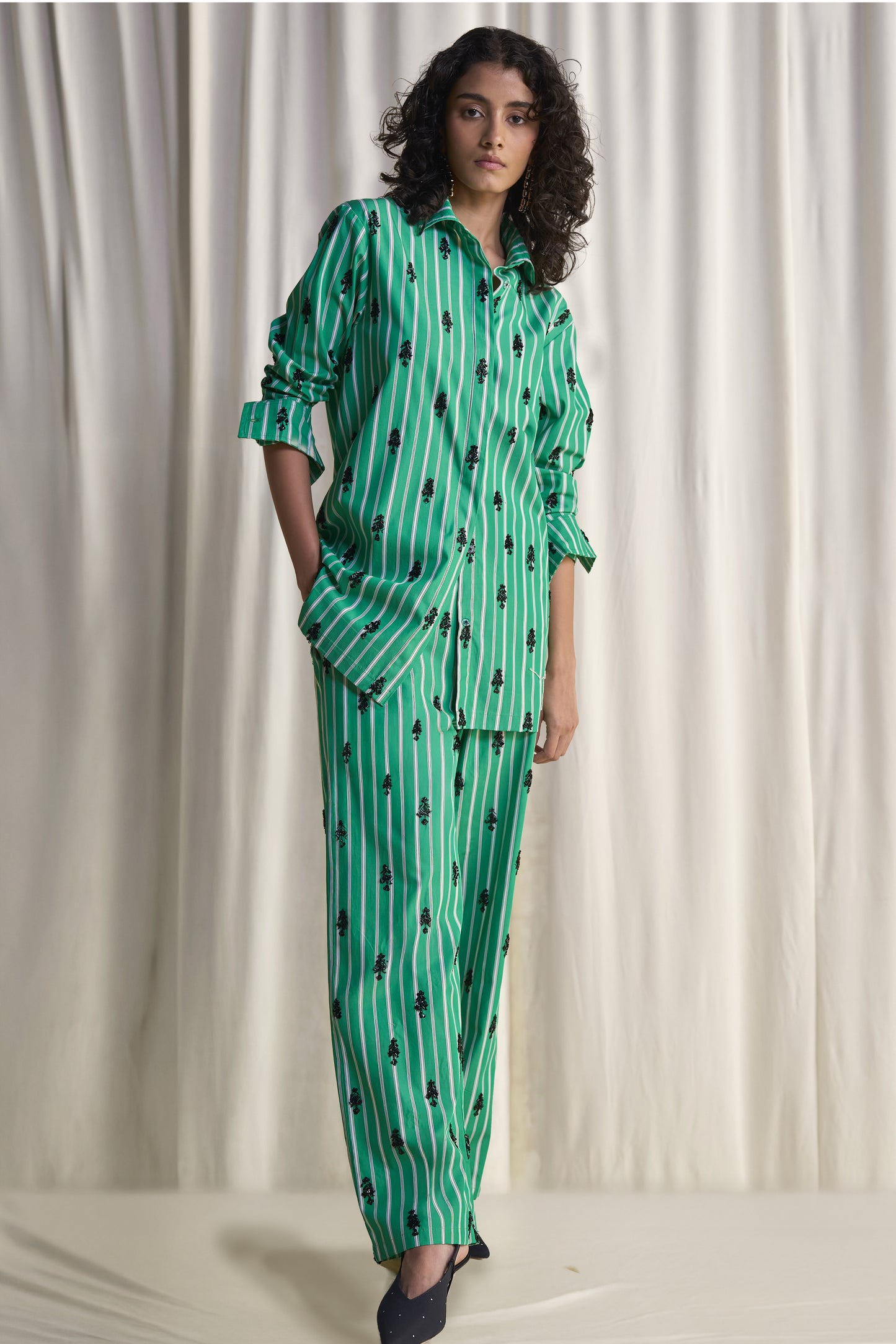 MOTIF BEAD EMBROIDERED STRIPE PANT