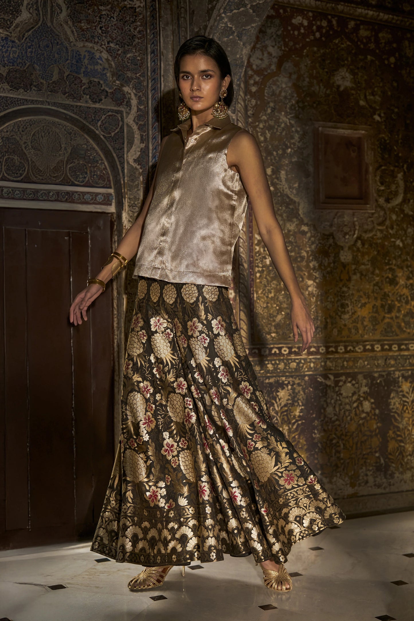 BENARES BROCADE SLEEVELESS SHIRT AND FLARED MOTIF PANT