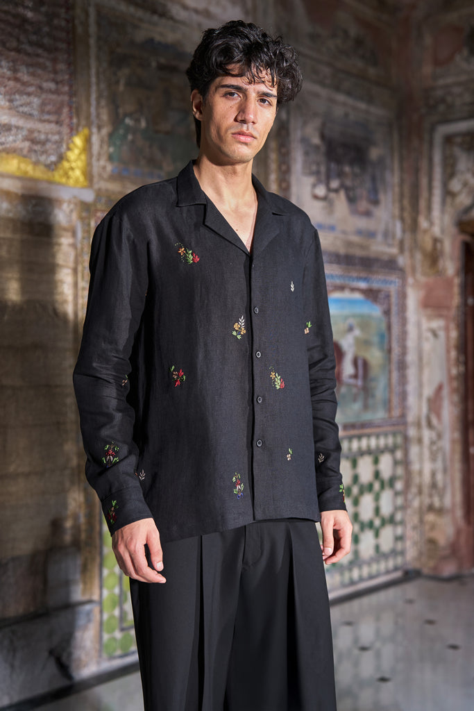 MOTIF EMBROIDERED LINEN SHIRT dash and dot