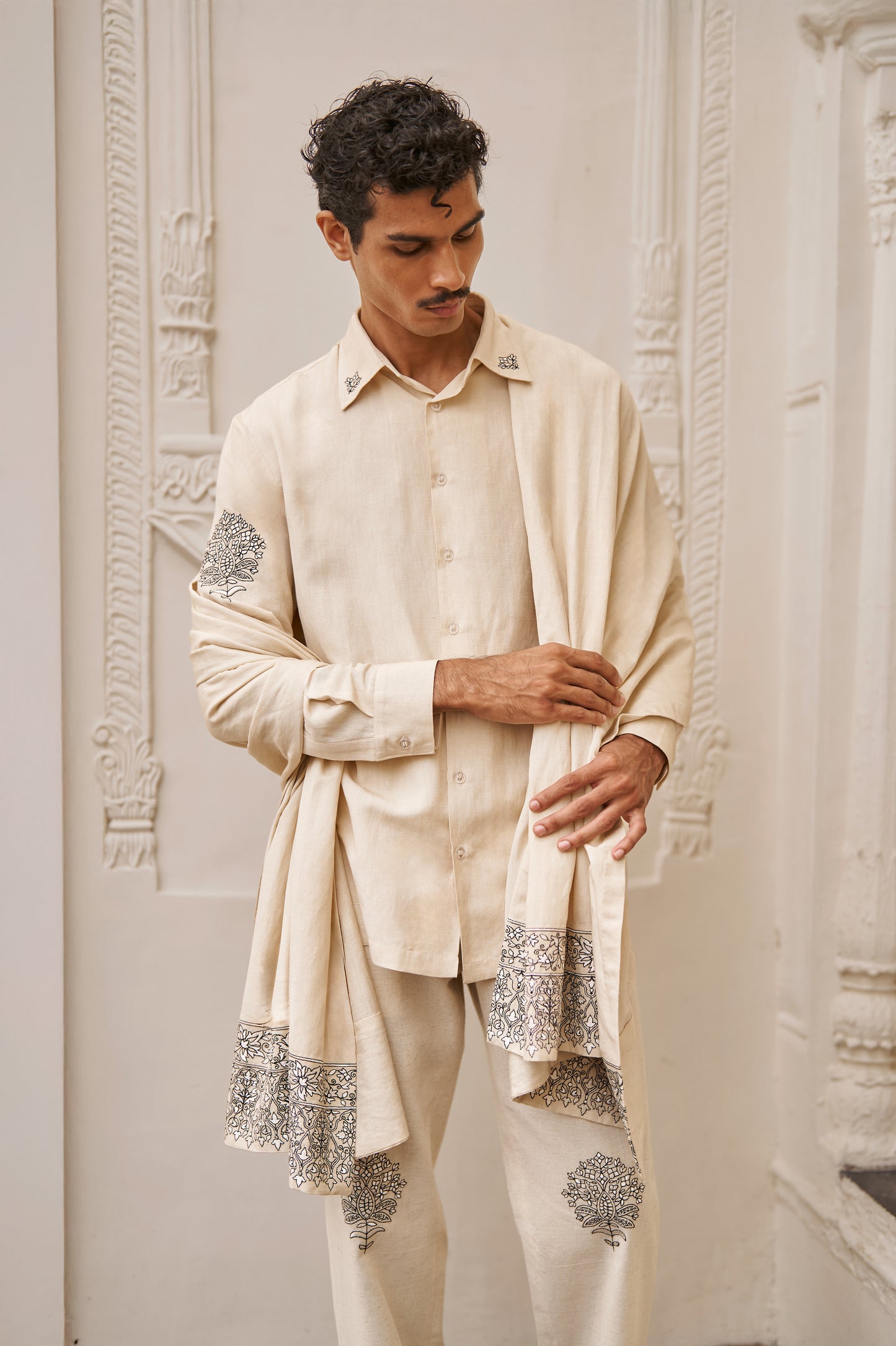 LINEN EMBROIDERED PANT SET WITH SHAWL