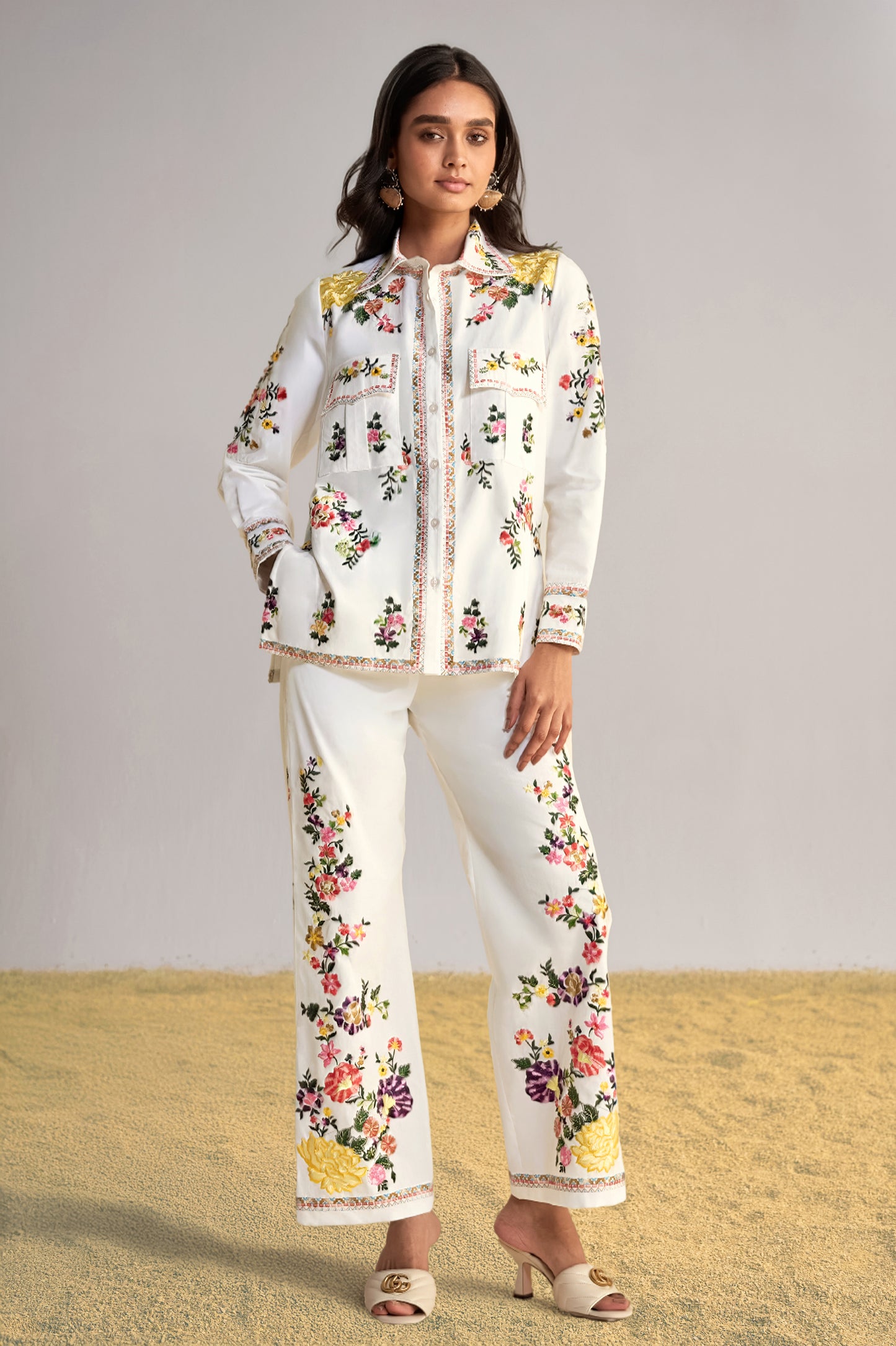 PLACEMENT FLORAL EMBROIDERED POPLIN PANT