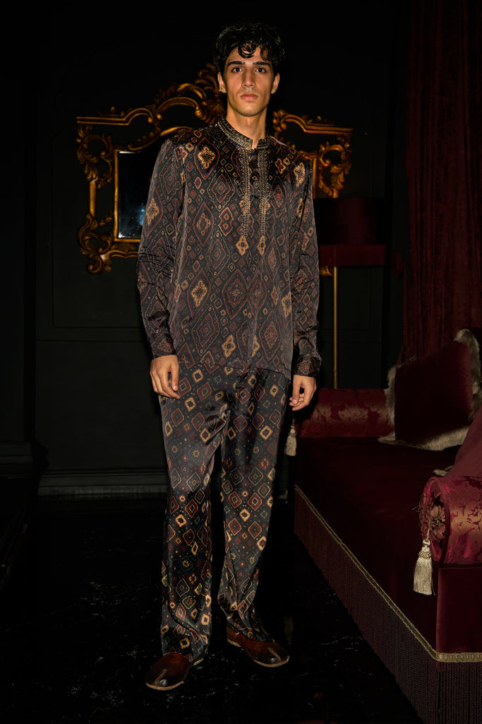 EMBROIDERED IKAT PRINT SHIRT dash and dot