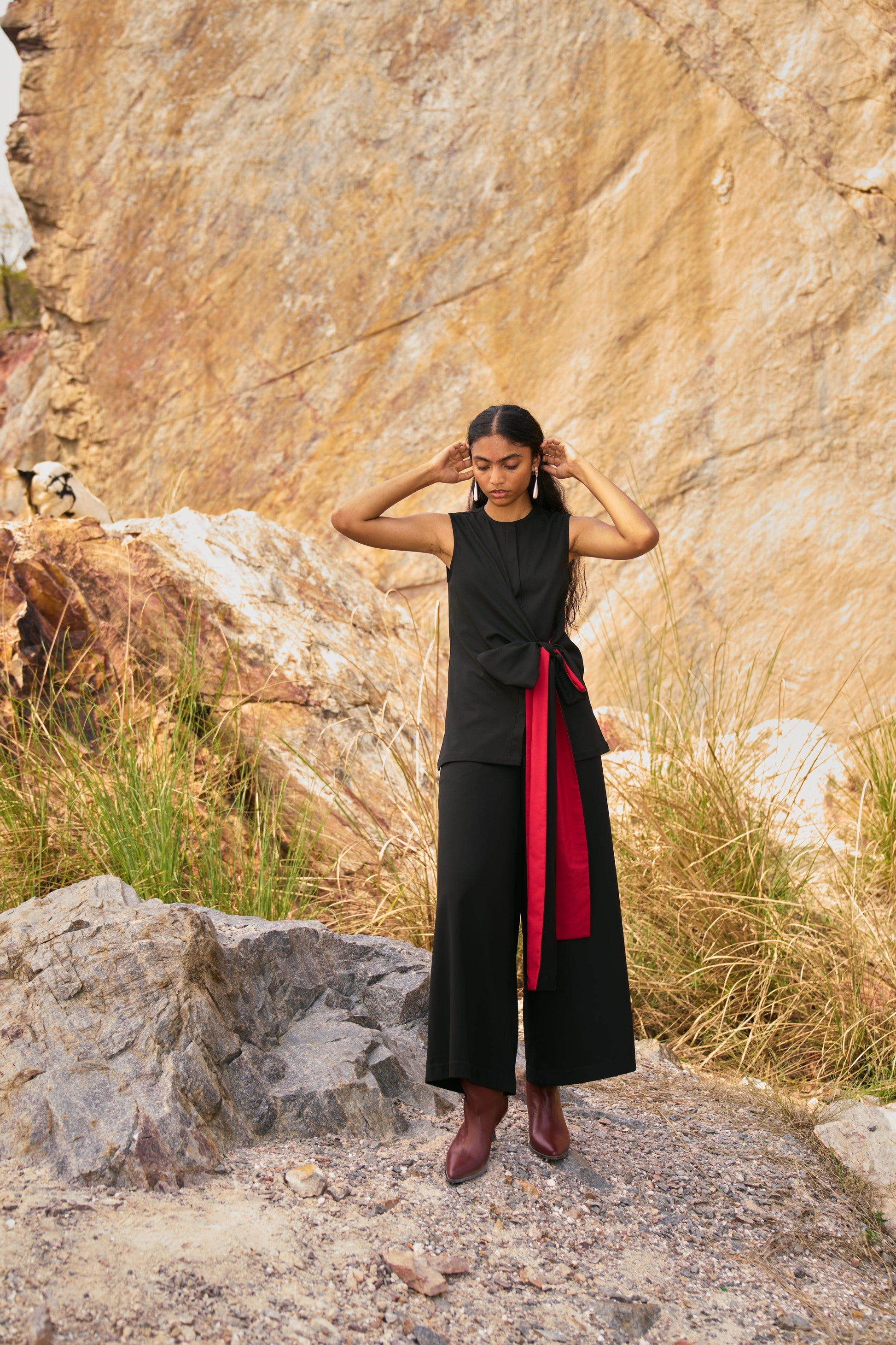 SIDE TIE SLEEVELESS PANT SUIT - dash and dot