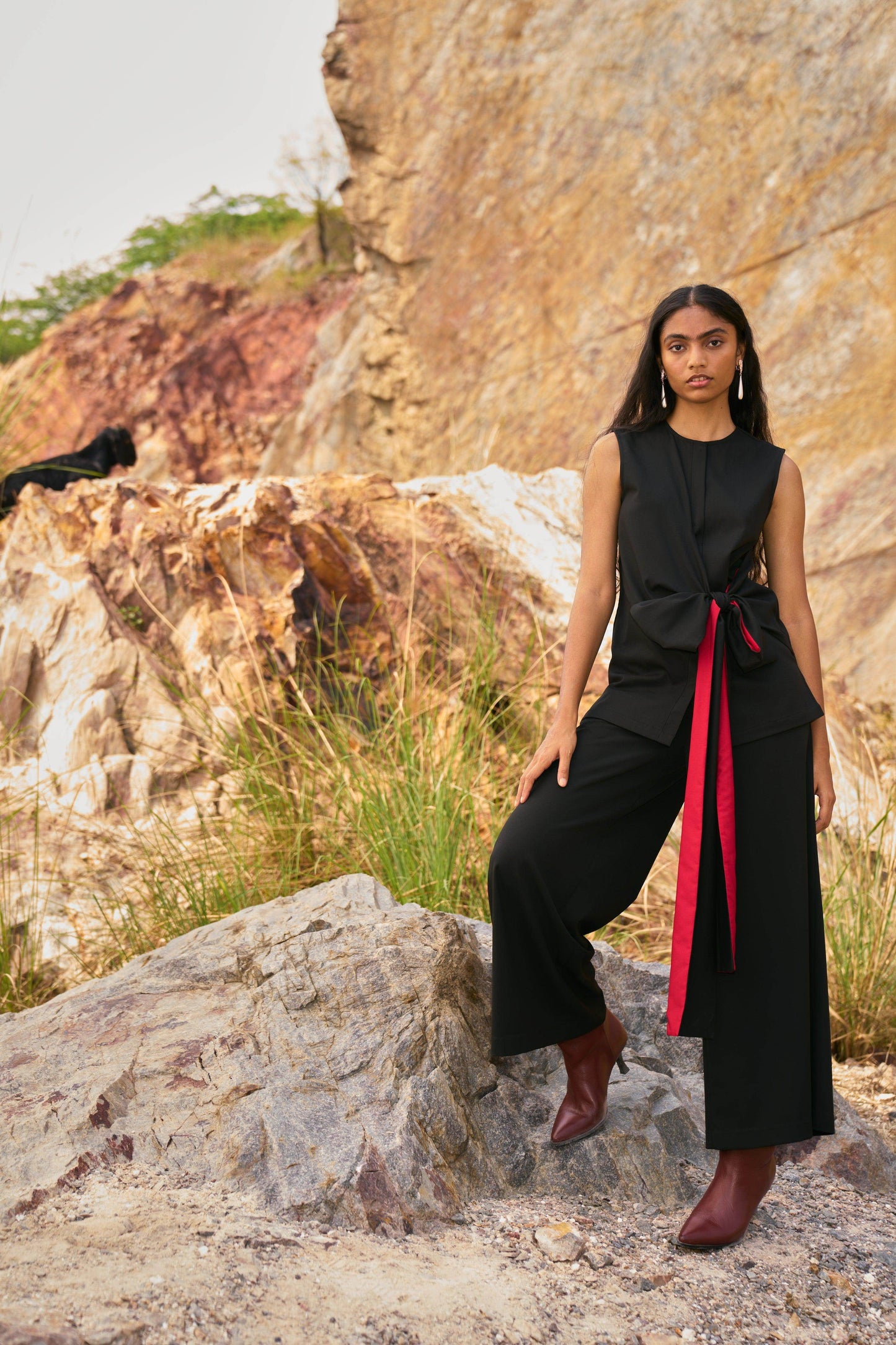 SIDE TIE SLEEVELESS PANT SUIT - dash and dot