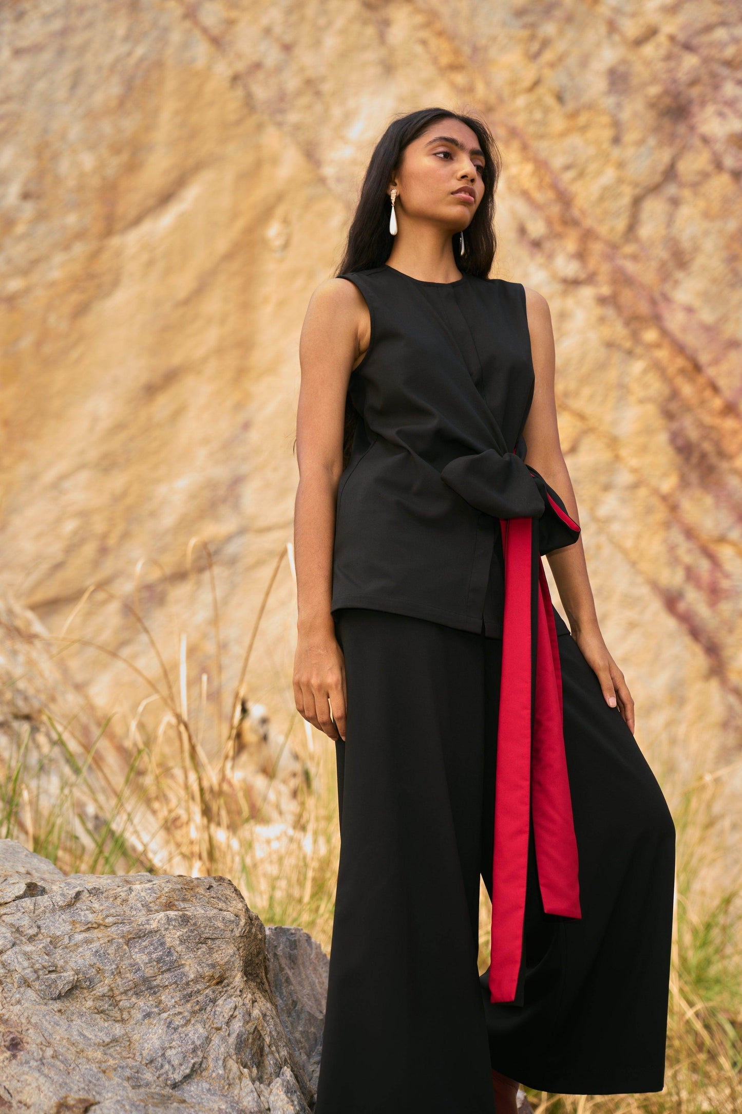 SIDE TIE SLEEVELESS PANT SUIT - dash and dot