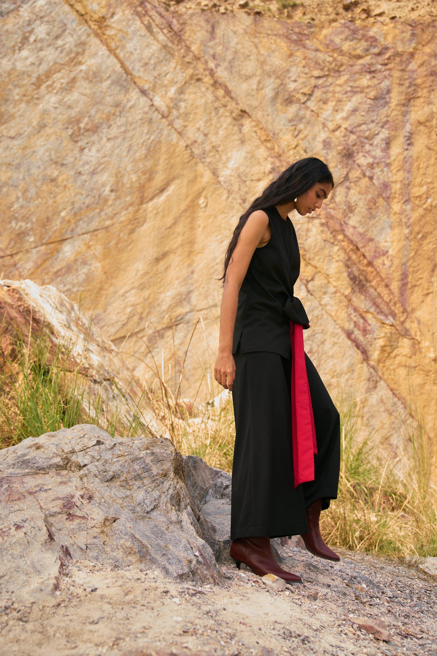 SIDE TIE SLEEVELESS PANT SUIT - dash and dot