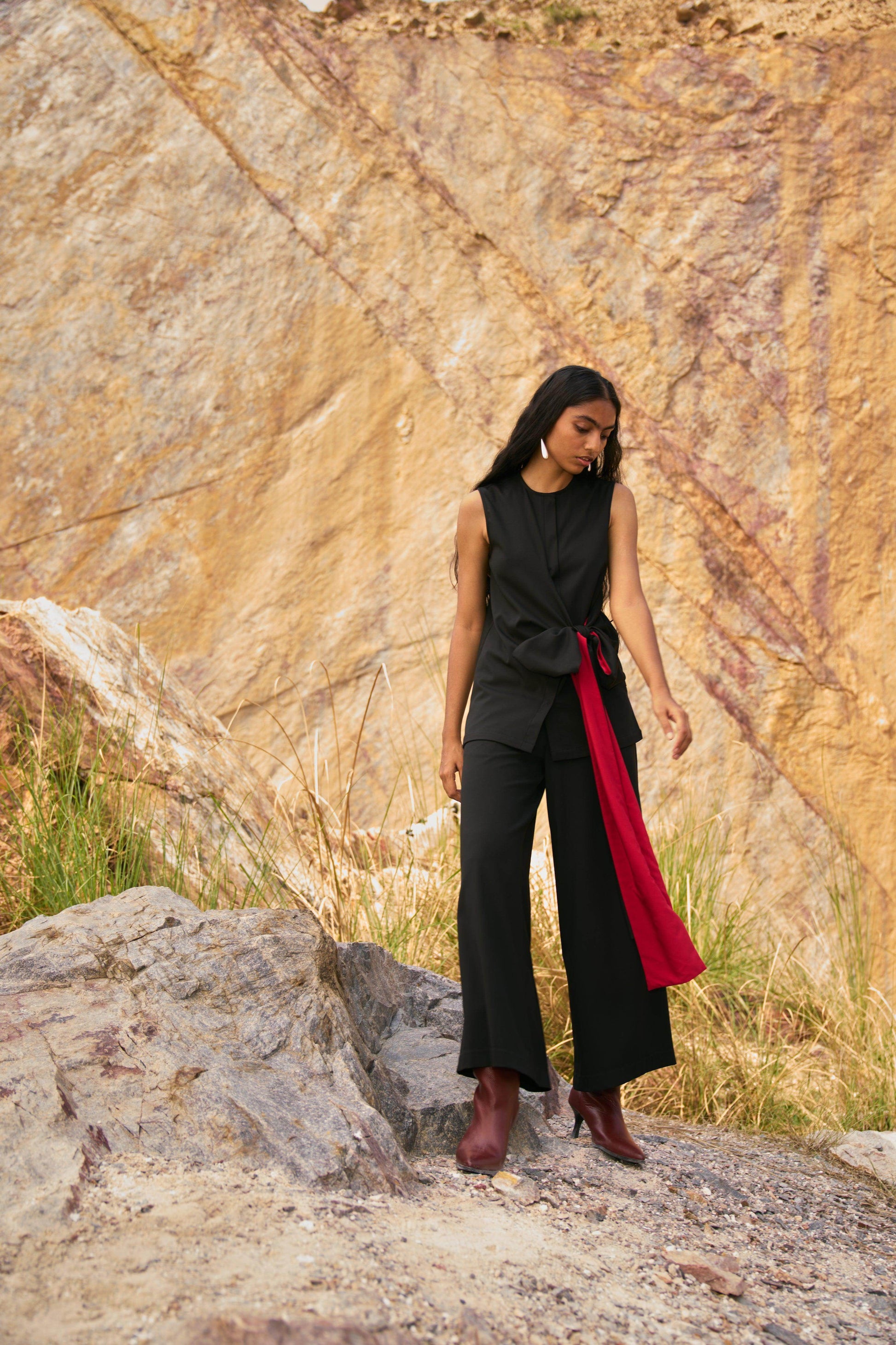 SIDE TIE SLEEVELESS PANT SUIT - dash and dot