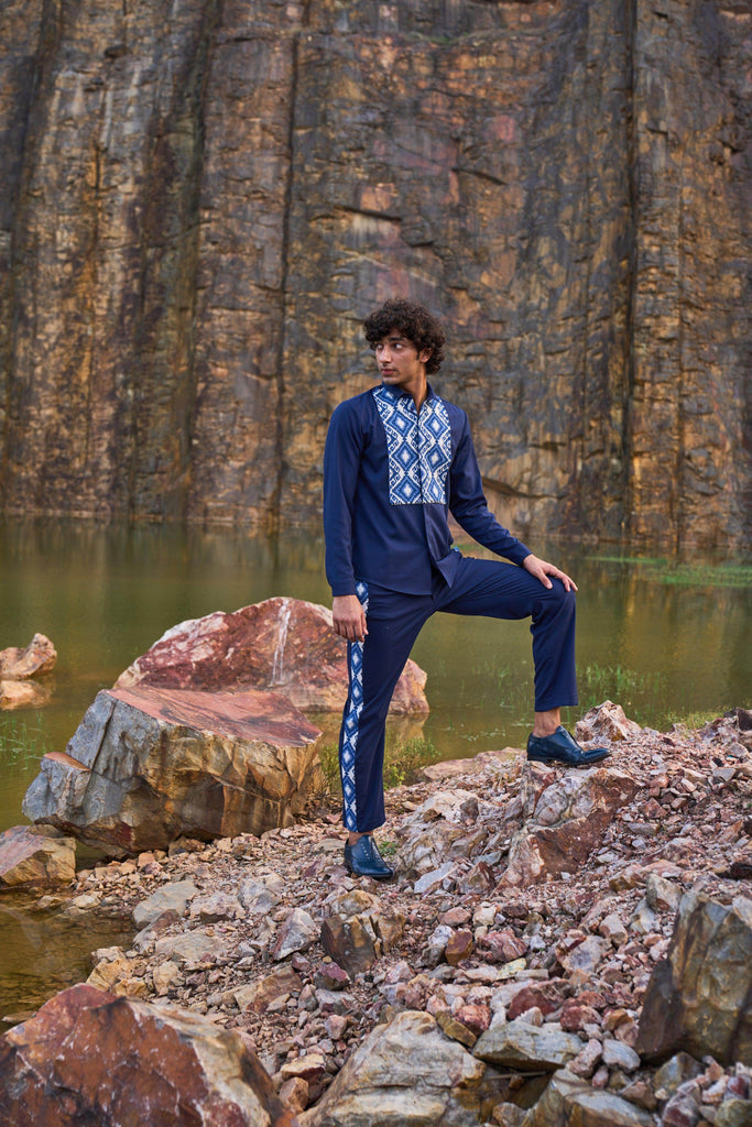 JACQUARD BIB SET - dash and dot dash and dot