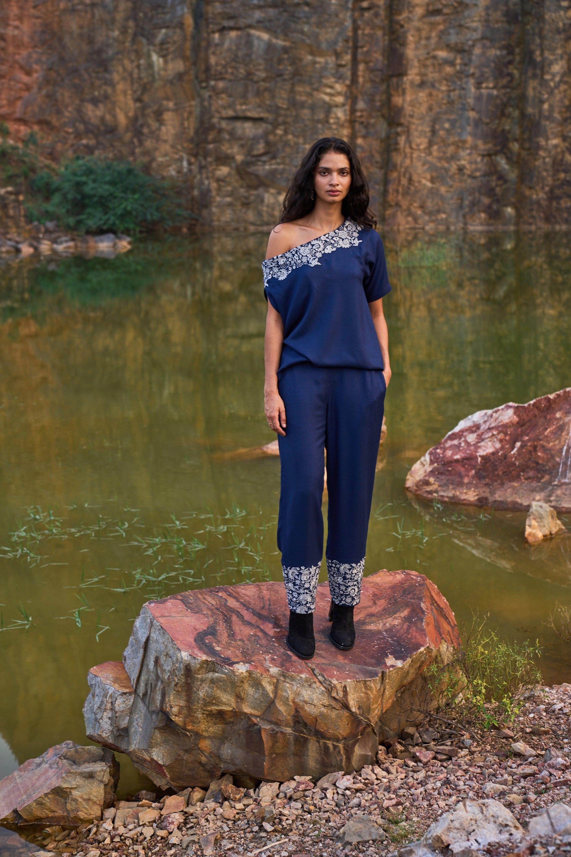 EXPOSED SHOULDER EMBROIDERED TOP - dash and dot
