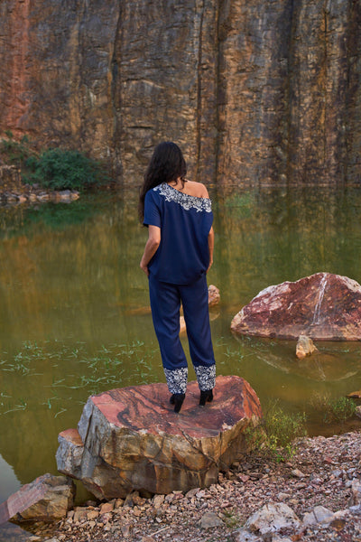 EXPOSED SHOULDER EMBROIDERED SET - dash and dot