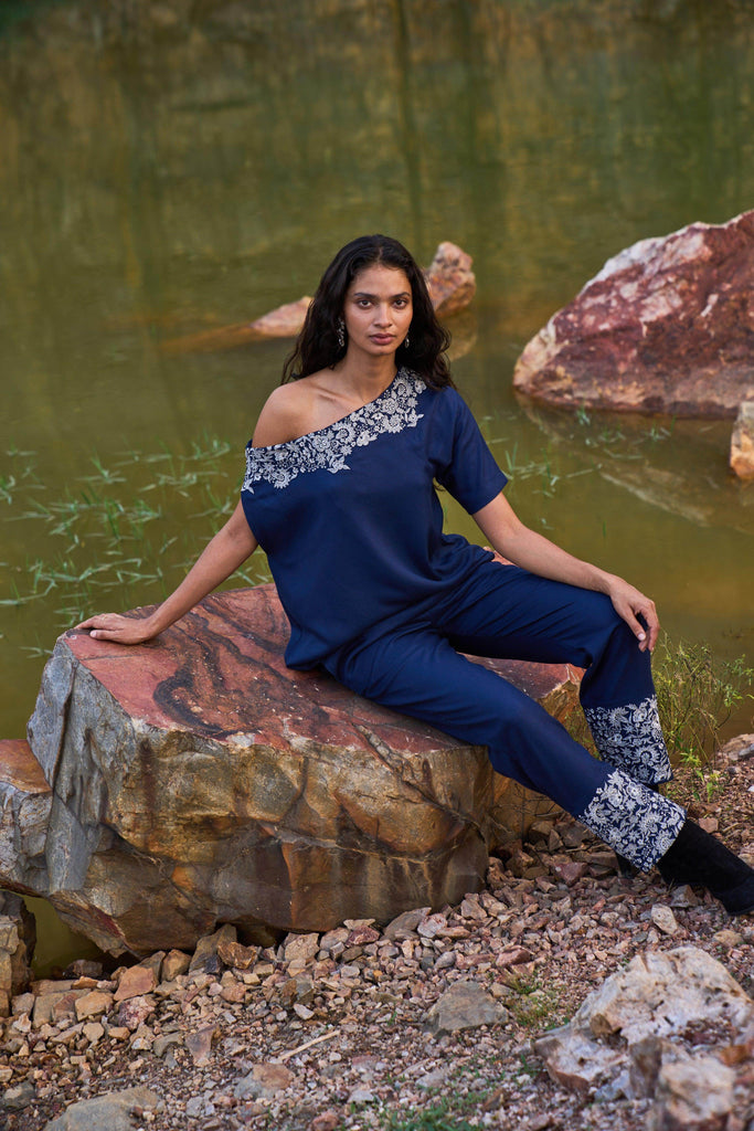 EXPOSED SHOULDER EMBROIDERED SET - dash and dot dash and dot