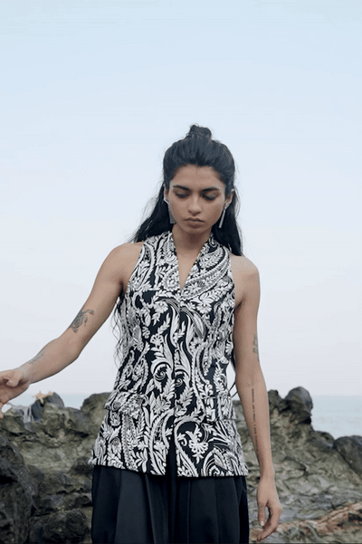 EMBROIDERED WAISTCOAT - dash and dot