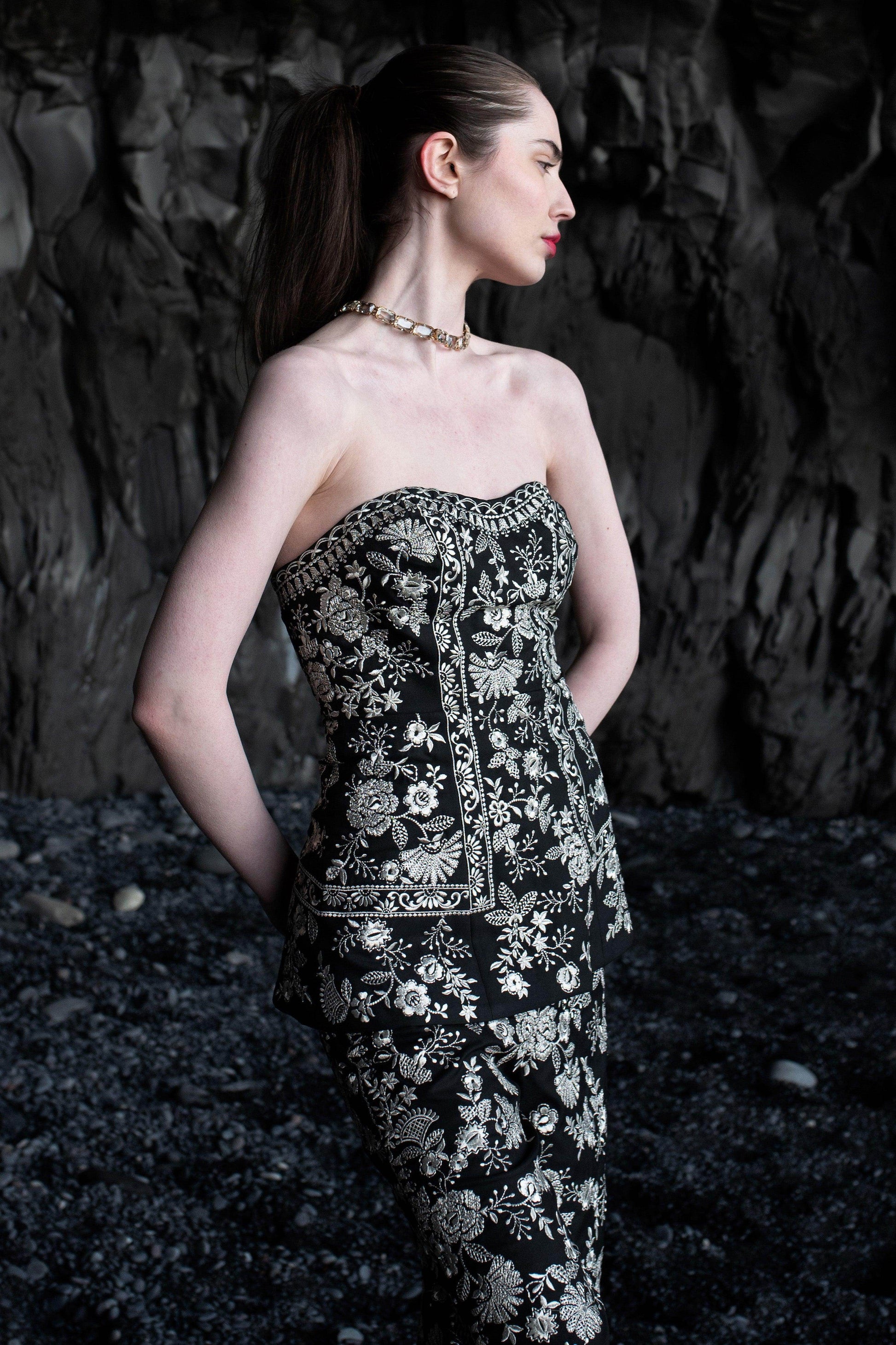 METALLIC EMBROIDERED WIDE LEGGED PANT - dash and dot