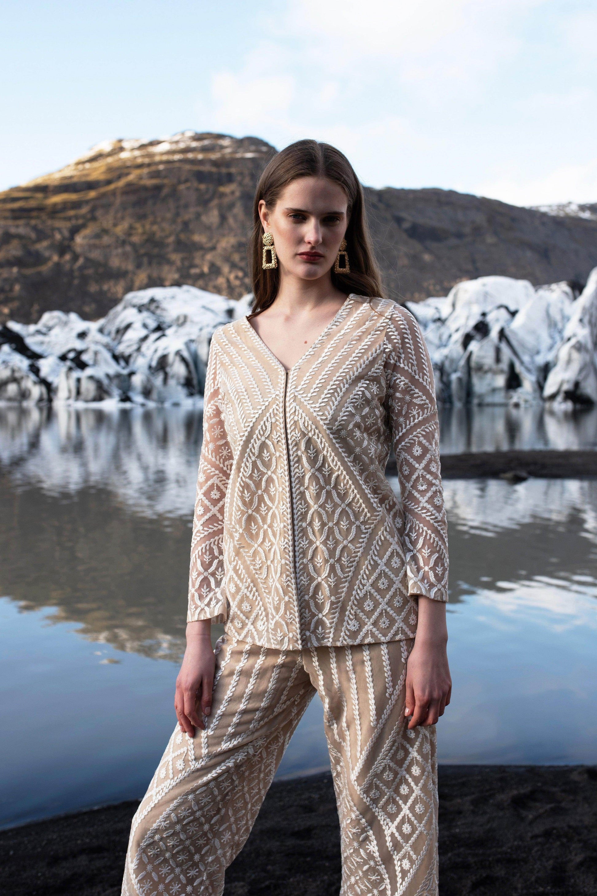 WHITE ON NUDE EMRBOIDERED V-NECK TOP - dash and dot