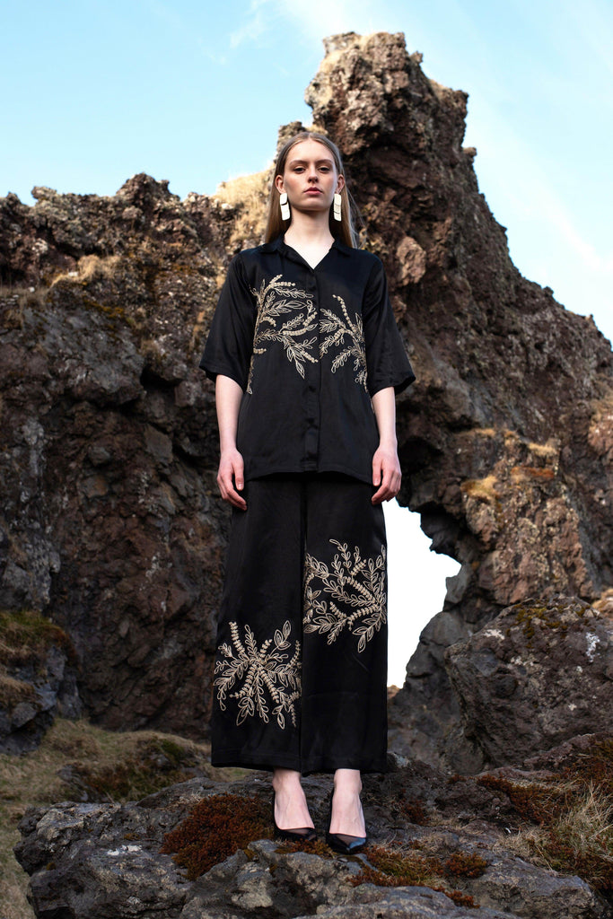 PLACEMENT DORI EMBROIDERED SHIRT - dash and dot dash and dot