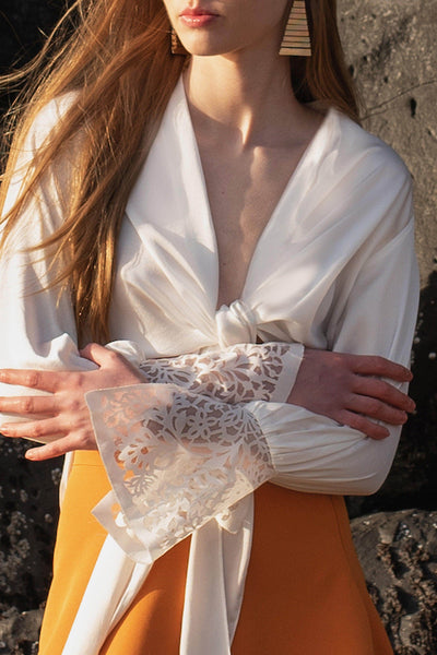 CUTWORK CUFF TOP - dash and dot