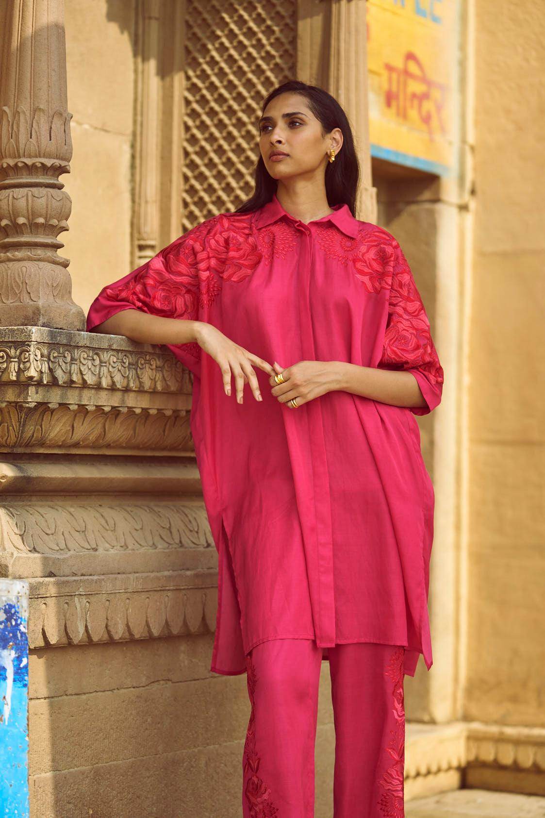 BOXY EMBROIDERED SET - dash and dot