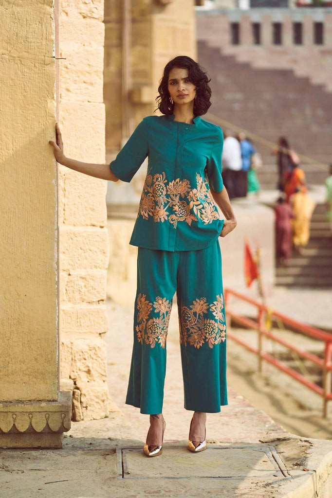 PLACEMENT EMBROIDERED SET - dash and dot dash and dot