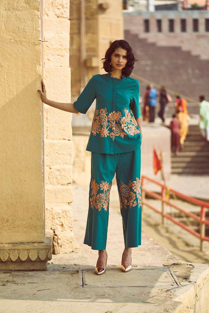 PLACEMENT EMBROIDERED SET - dash and dot dash and dot