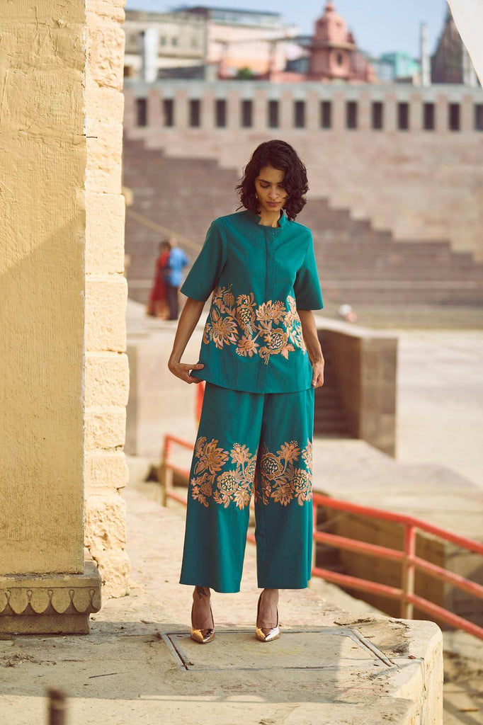 PLACEMENT EMBROIDERED SHIRT - dash and dot dash and dot