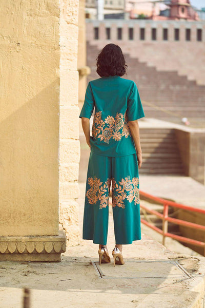 PLACEMENT EMBROIDERED SET - dash and dot