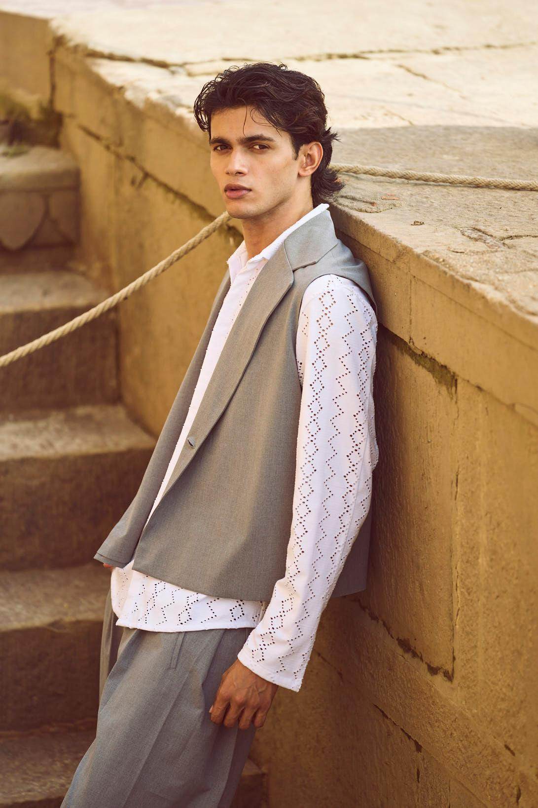 BOXY WAISTCOAT - dash and dot