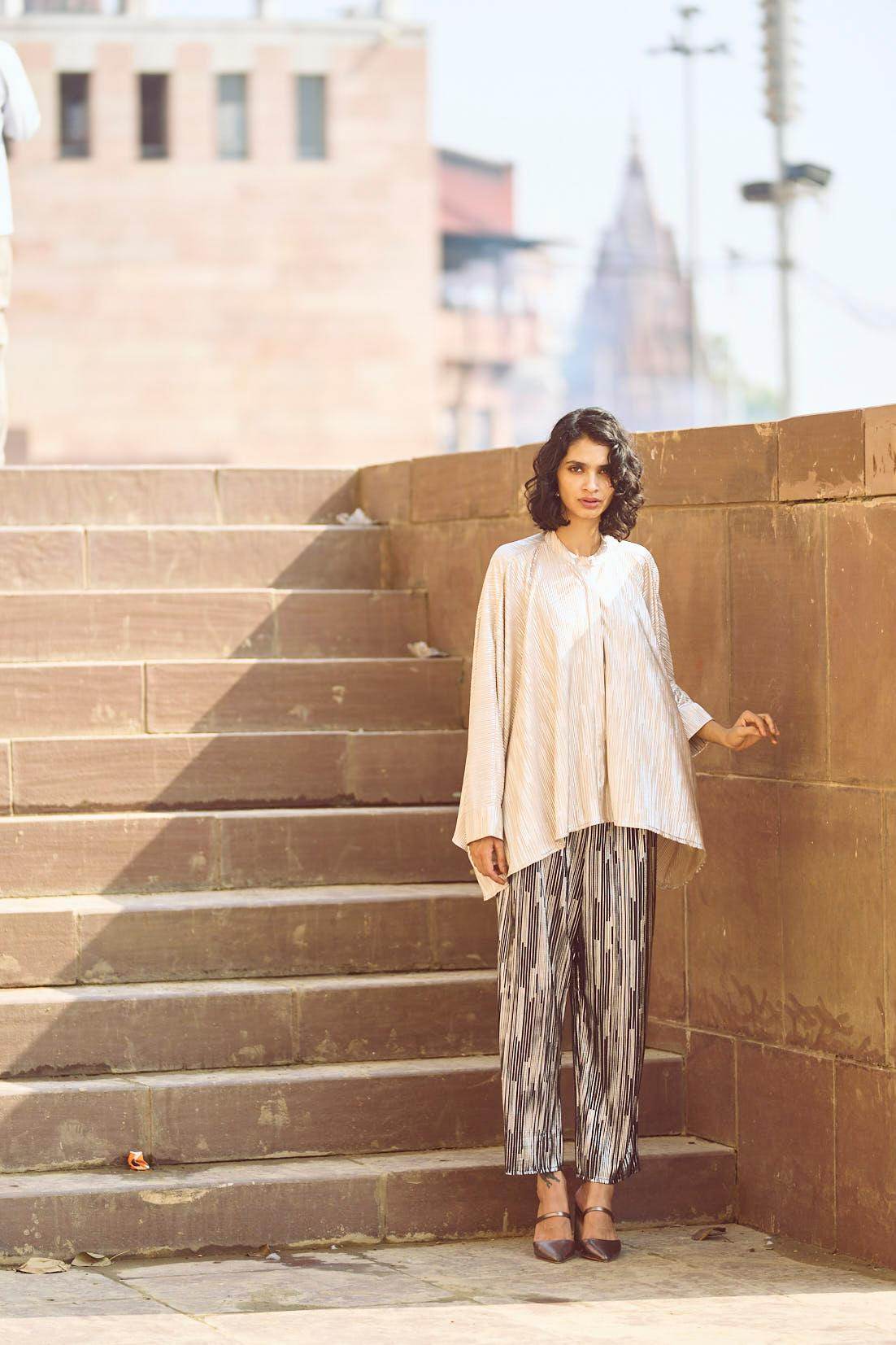 BOXY FOIL PLEATED SET - dash and dot