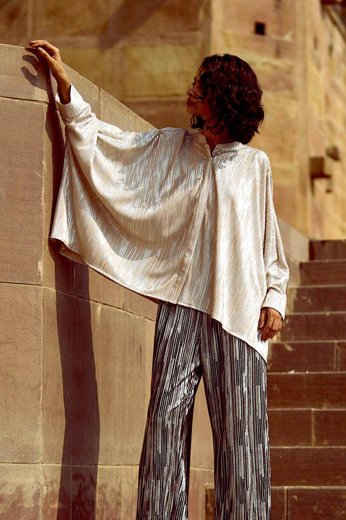 BOXY FOIL PLEATED TOP - dash and dot dash and dot