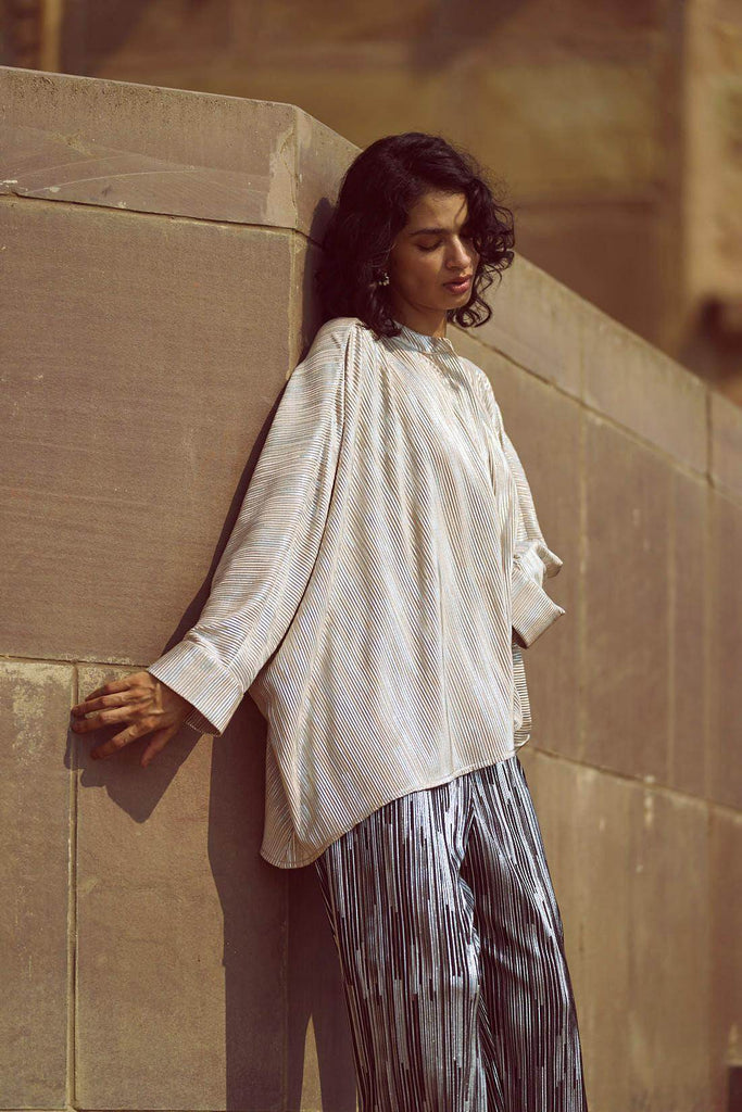 BOXY FOIL PLEATED TOP - dash and dot dash and dot