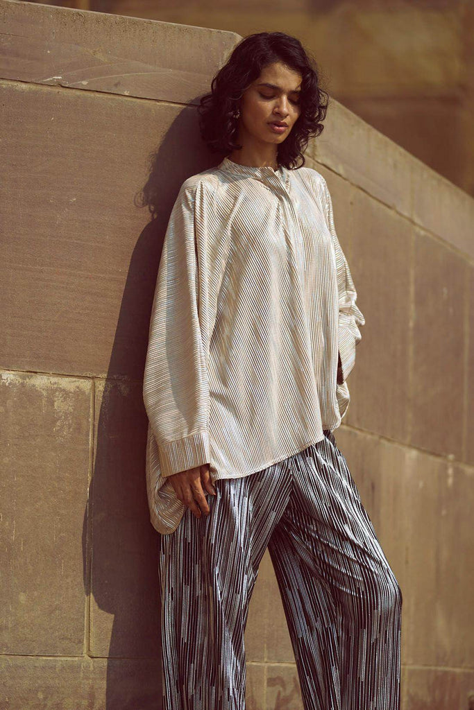 BOXY FOIL PLEATED TOP - dash and dot dash and dot