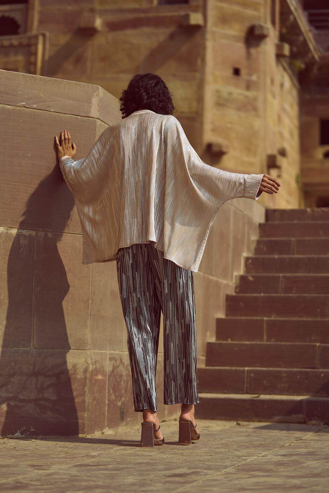 BOXY FOIL PLEATED SET - dash and dot