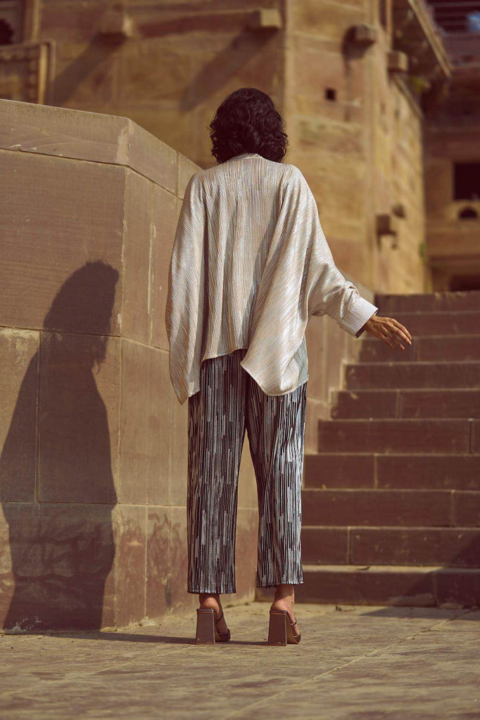 BOXY FOIL PLEATED SET - dash and dot dash and dot