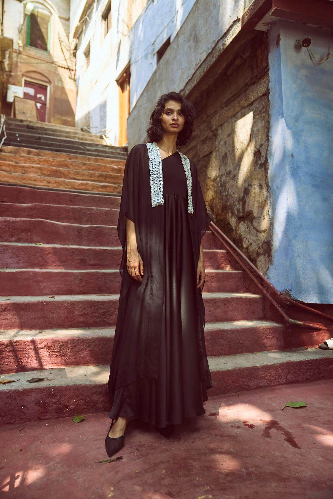 SHELL EMBROIDERED ORGANZA CAPE - dash and dot