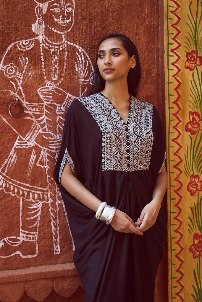 EMBROIDERED BIB KAFTAN - dash and dot dash and dot