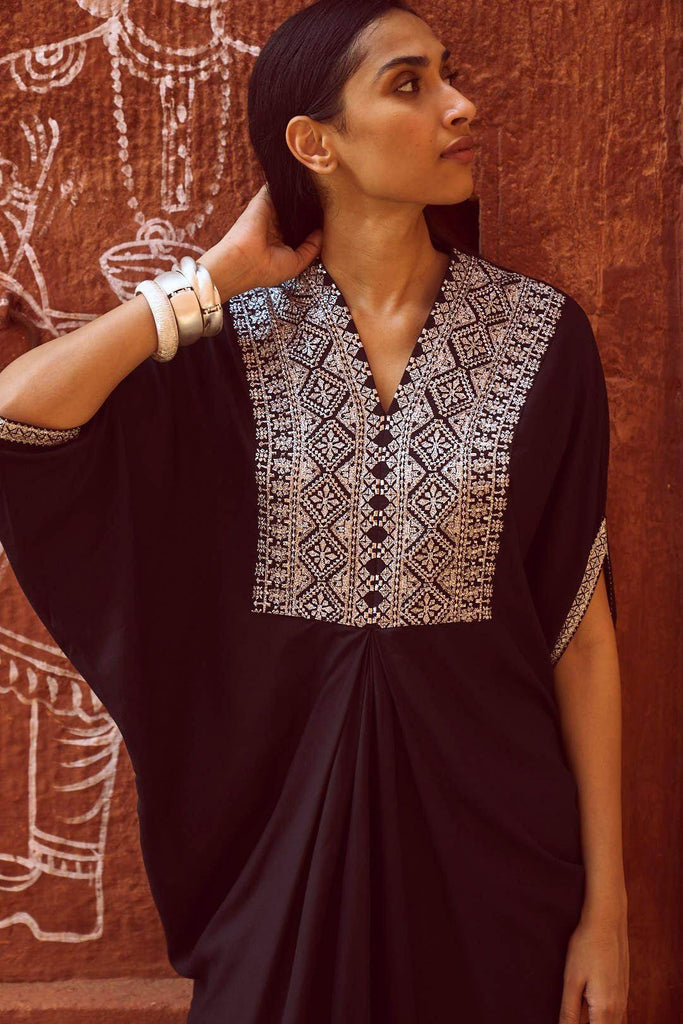 EMBROIDERED BIB KAFTAN - dash and dot dash and dot