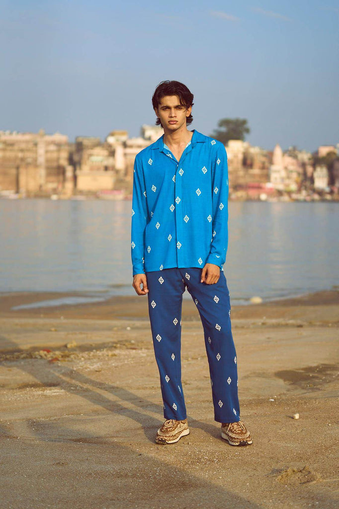 BLUE IKKAT PRINT SET - dash and dot dash and dot