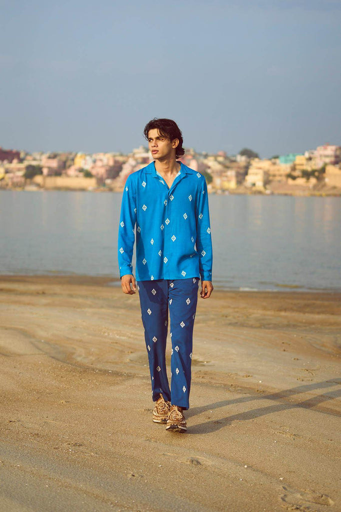 BLUE IKKAT PRINT SET - dash and dot dash and dot