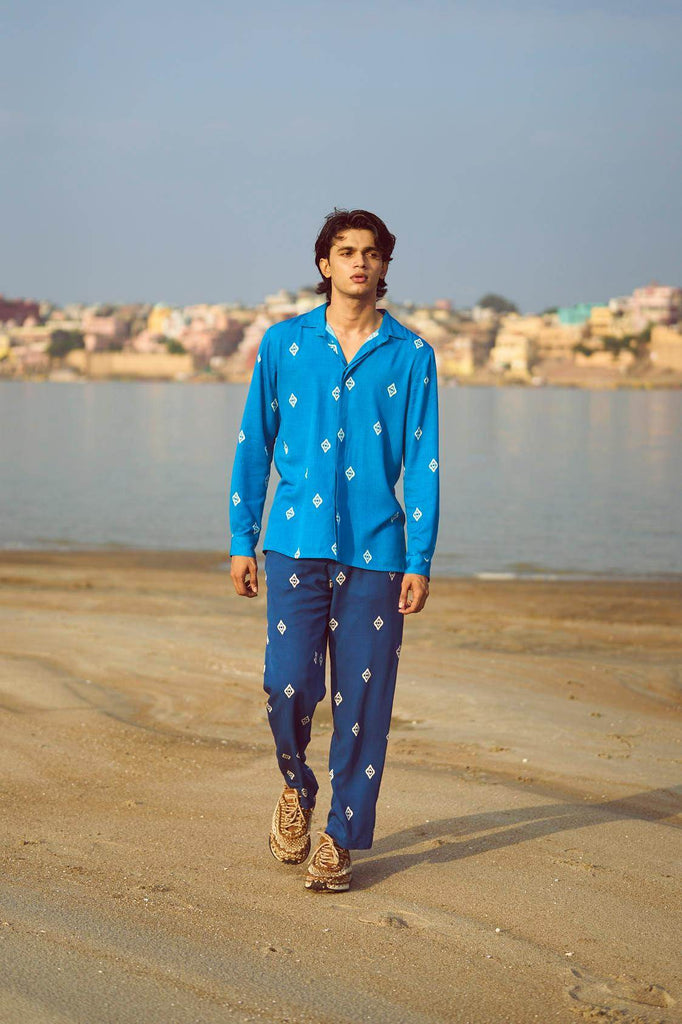 BLUE IKKAT PRINT SET - dash and dot dash and dot