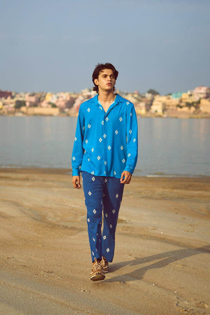 BLUE IKKAT PRINT SET - dash and dot dash and dot