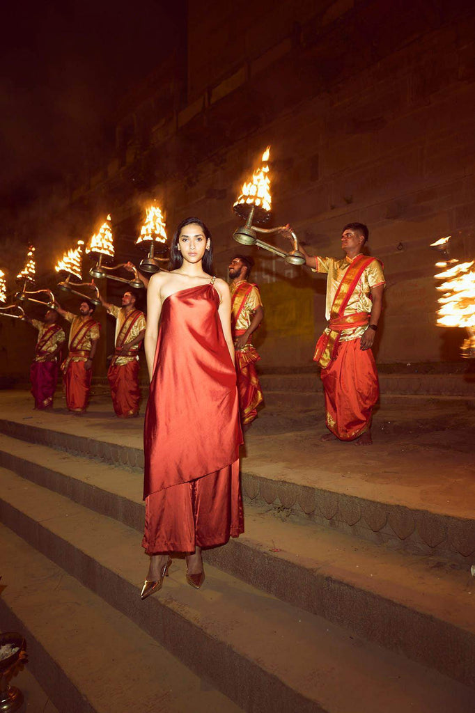 ONE SHOULDER CHAIN AND FLARE SET - dash and dot dash and dot