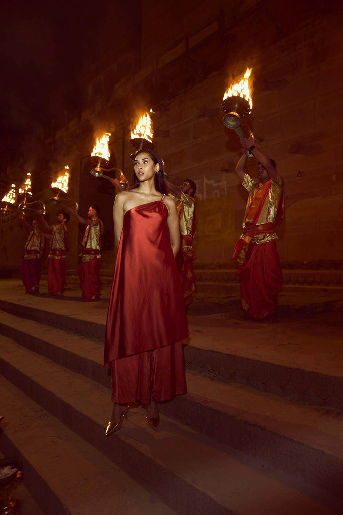 ONE SHOULDER CHAIN AND FLARE SET - dash and dot dash and dot