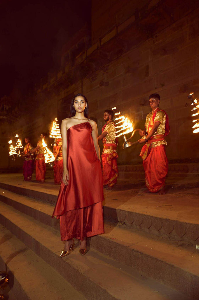 ONE SHOULDER CHAIN AND FLARE SET - dash and dot dash and dot