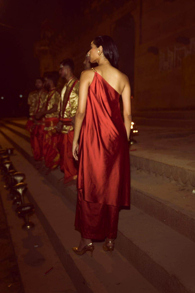 ONE SHOULDER CHAIN AND FLARE SET - dash and dot dash and dot