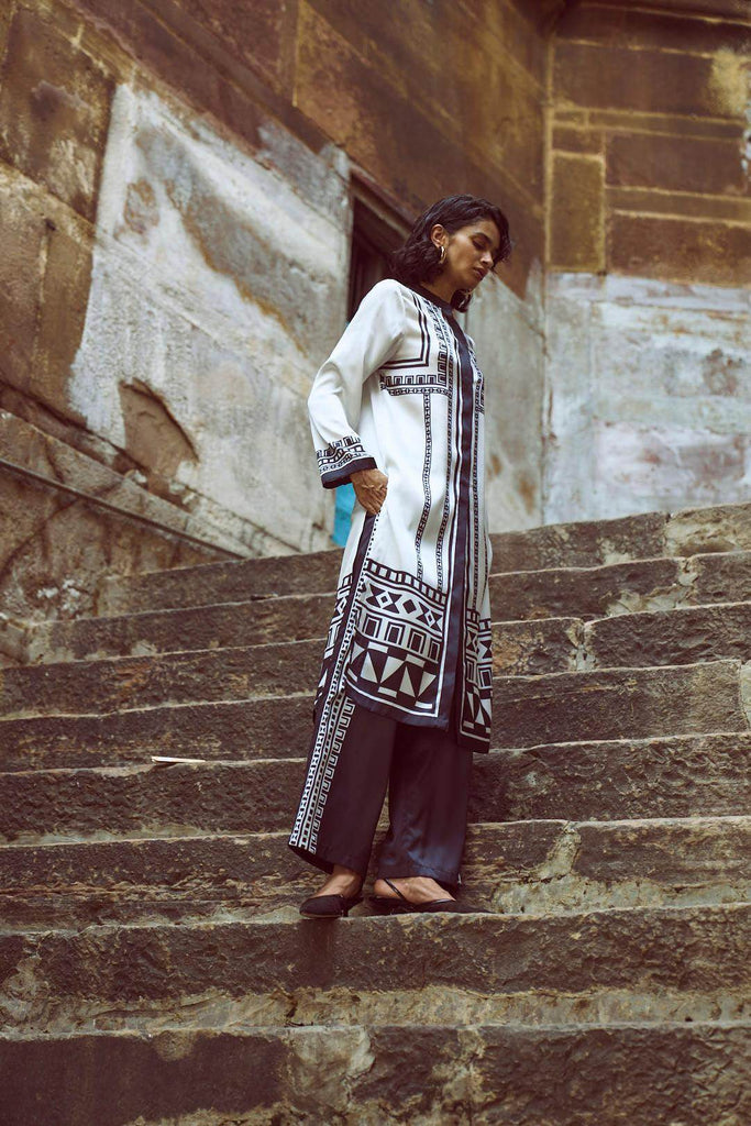 GEO TRIBAL PRINTED TOP - dash and dot dash and dot